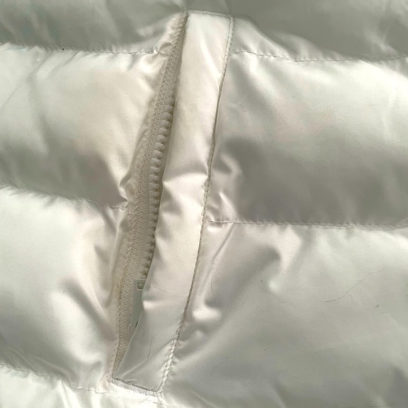 GAP puffer vest. XL Tall. - Picture 2 of 4